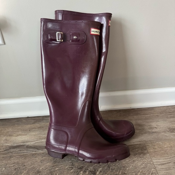 Hunter Original Plum Shiny Gloss Rubber Rain Boots - Picture 11 of 15